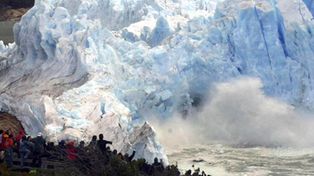 Comenz&oacute; a romperse el Glaciar Perito Moreno, esta vez en invierno