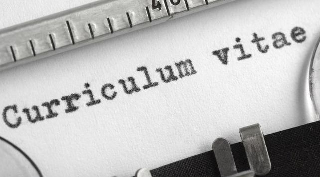 Recibió un currículum escrito a mano y comenzó una campaña solidaria