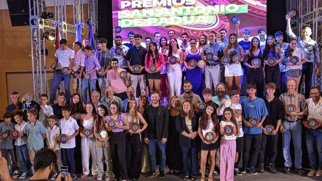 La premiación tuvo como protagonistas a los deportistas concordienses que se esmeraron en 2024.