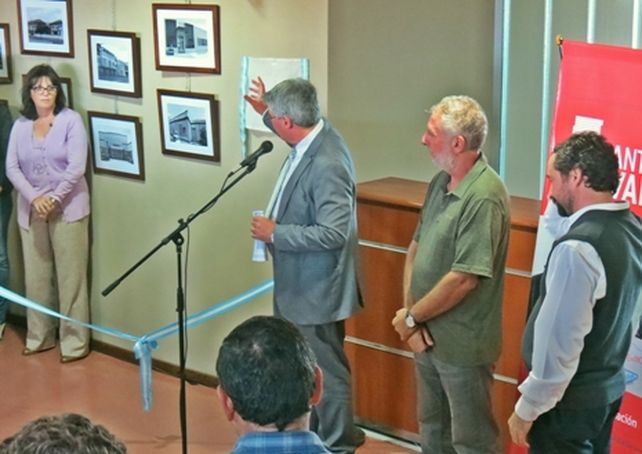 Se presentó en Educación la muestra Nuestros alumnos, nuestros héroes