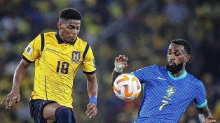 En el debut de Carlo Ancelotti, Brasil empató 0-0 ante Ecuador.