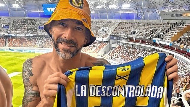 Kily González estuvo en la coronación de Rosario Central