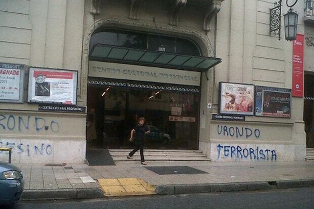 Repudio y preocupación ante el acto de vandalismo frente al Centro Cultural