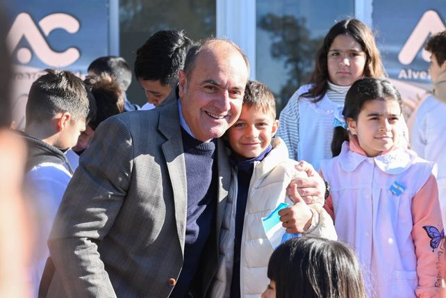 Pighin: Bajo los colores de la bandera, renovamos el compromiso de construir una patria con memoria, comunidad y futuro