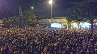 Los hinchas de Colón se preparan para celebrar con la tradicional caravana un nuevo cumpleaños.