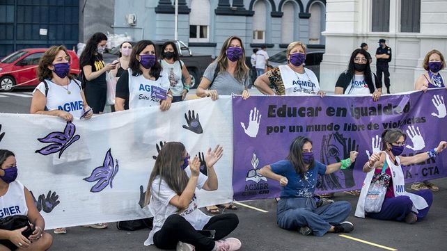 Postales del #8M en Paraná