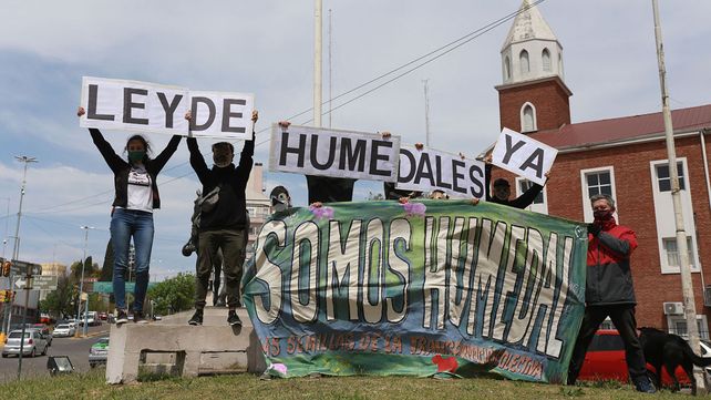 Ley de Humedales: puente Victoria - Rosario cortado por protesta