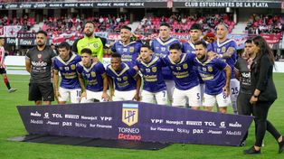 Los primeros once que Ariel Holan eligió para su debut al frente de Central.