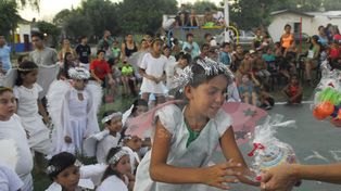 Por una sonrisa de los niños para iluminar y celebrar esta Navidad