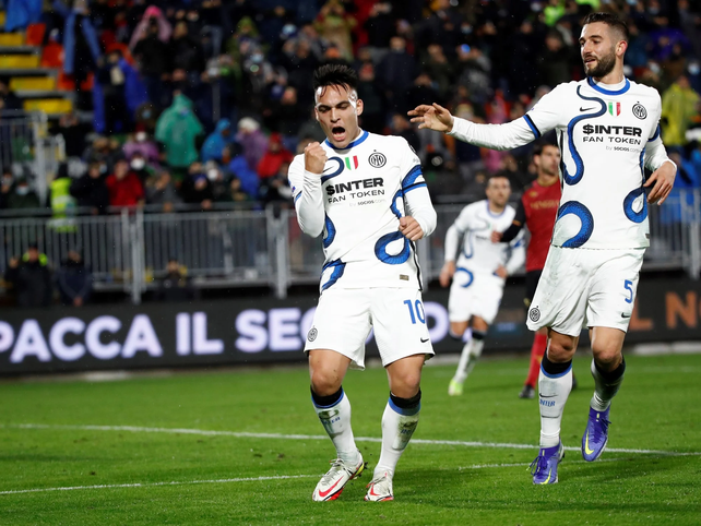 El Inter ganó con un gol de Lautaro Martínez y quedó a tiro de la punta