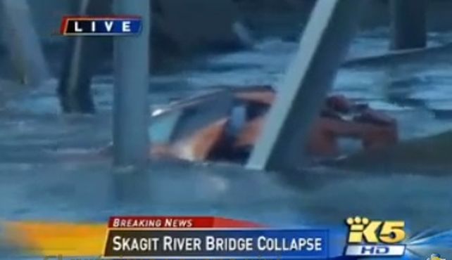 Se derrumbó un puente en Washington