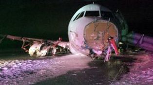 Se despistó un avión durante un aterrizaje en Canadá y hay 23 heridos