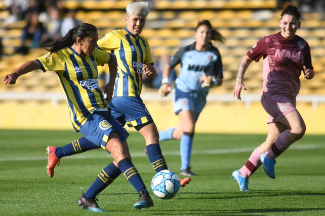Agustina Donato erró un gol insólito en el último partido de Central en el fútbol femenino