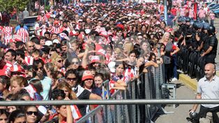 Peverengo: El sistema de ingreso al estadio de Unión es muy lento