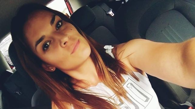 Roxana era oficial de la Policía porteña. La sacaron del hotel inconsciente y muy quemada.
