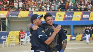 La Selección Argentina de sóftbol en lo más alto del continente.