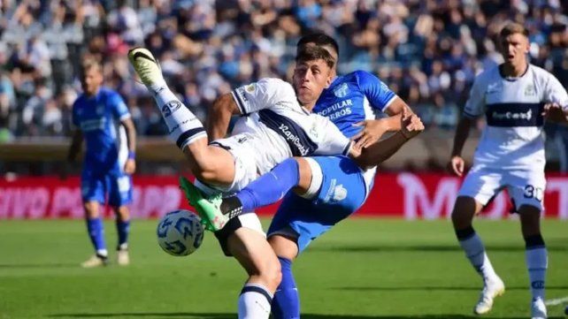Gimnasia y Atlético Tucumán jugarán un duelo clave por la permanencia en La Plata