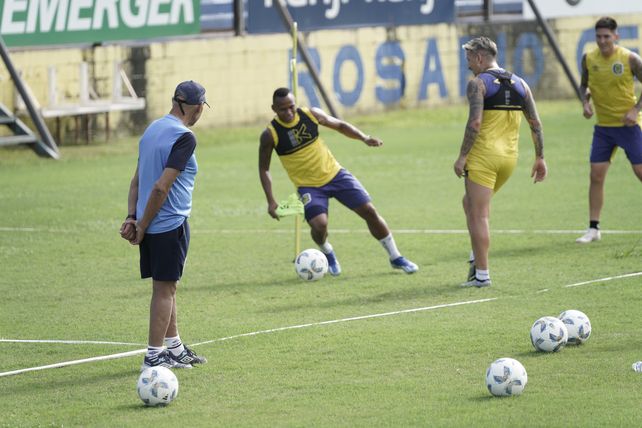 Russo espera que Central recupere el nivel de competitividad de cara al inicio de la Copa Libertadores.