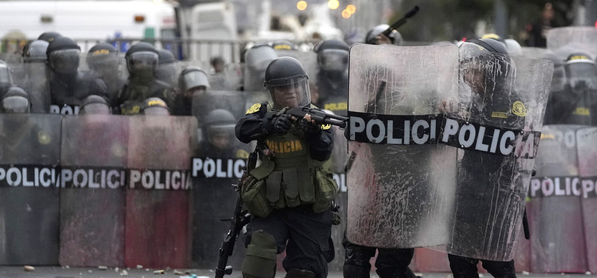 Perú: no hay vuelta atrás ante el desborde popular y la crisis de Estado