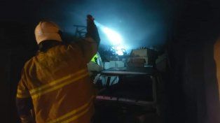 Un depósito se incendió en Paraná.
