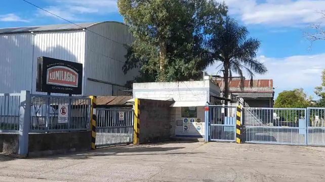 De 300 trabajadores ahra trabajan solo 50.