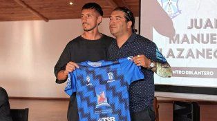 Juan Manuel Lazaneo en la presentación de su nuevo equipo.