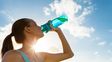 Ola de calor en verano: cuáles son las señales de deshidratación y cómo evitarlo