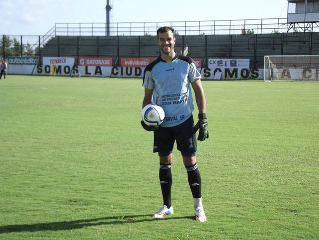 El uno.Leonardo Romero se ilusiona con jugar para el equipo de Oscar Santángelo en la C.
