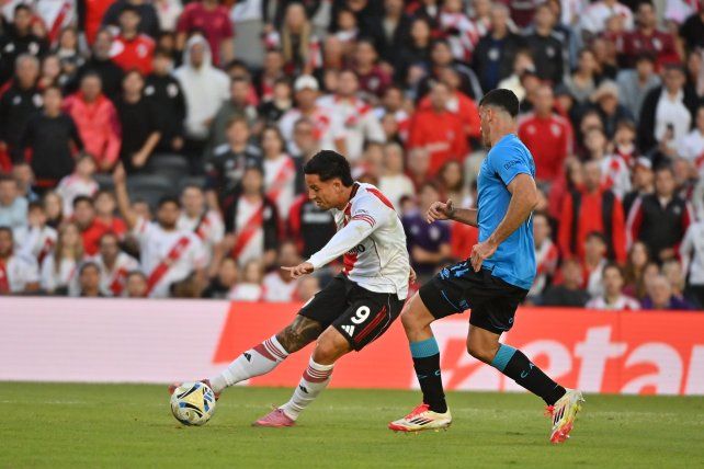 River se mide con Belgrano.