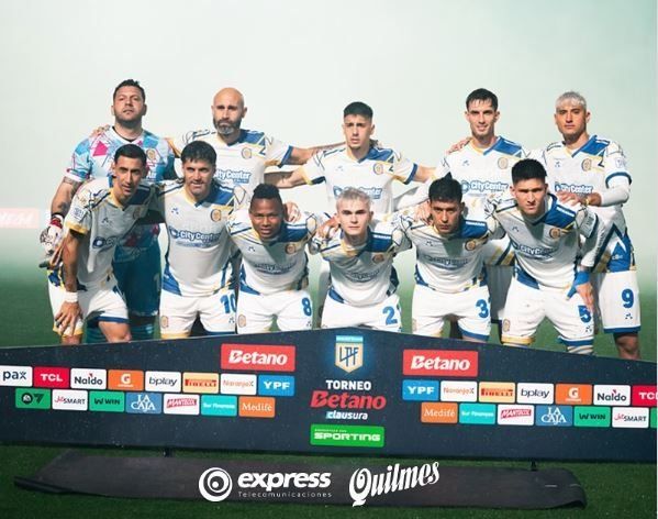 Los once de Central que salieron a jugar ante Sarmiento es día que el partido se suspendió por lluvia.