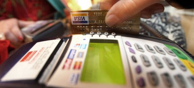 Todos los monotributistas deberán aceptar pagos con tarjeta desde abril