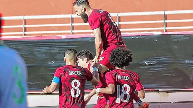 Duelo de técnicos argentinos: Venezuela 4-0 Emiratos Árabes.