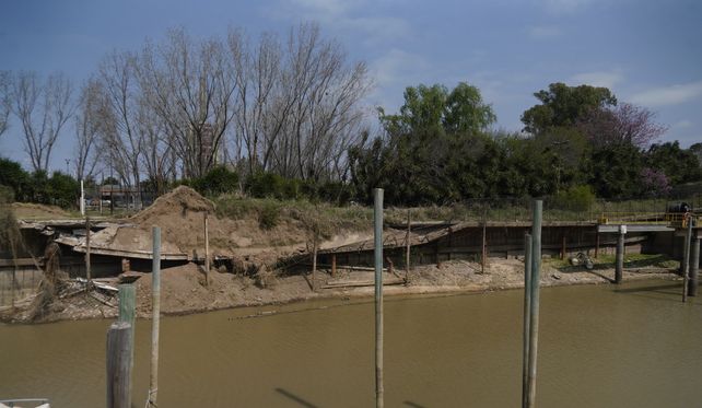 Se derrumbó el espigón Maciel en zona norte y quedó casi destruido