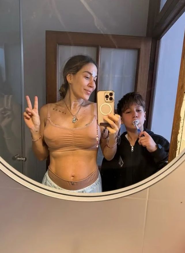 La actriz Jimena Barón actualizó a sus seguidores con un panorama familiar tras la primera semana de vida de su bebé Arturo.