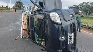 Conductor se durmió y volcó en la autovía nacional 14