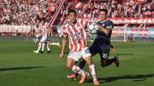 Unión tuvo el partido en sus manos y se le escapó en nueve minutos ante Independiente