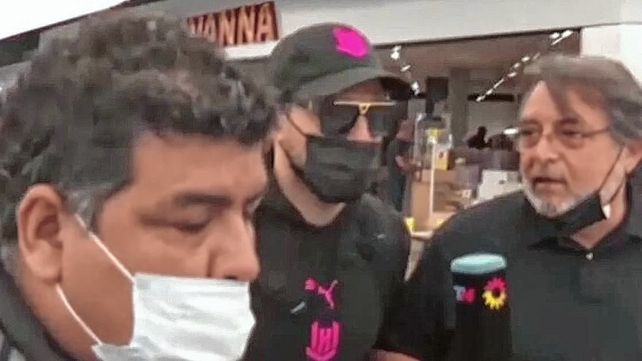 Kun Agüero llegó a la Argentina tras anunciar su retiro