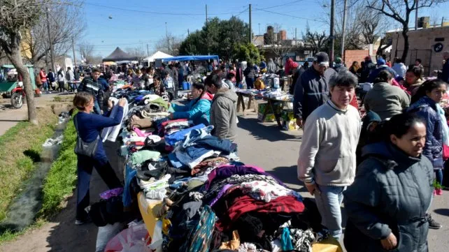 La Feria de Roullión y Maradona ocupa más de 20 cuadras en la zona oeste de la ciudad.&nbsp;
