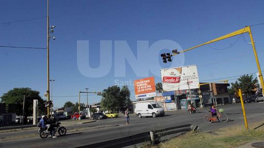 Semáforo en Iturraspe y Gaboto