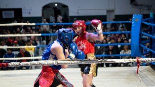 Gran festival de box en Unión de Esperanza con una santafesina campeona