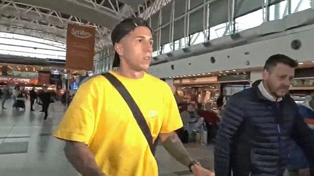 Enzo Fernández llegó al país para sumarse a la Selección.