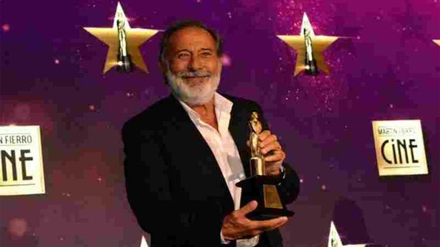 Guillermo Francella se llevó el oro en el Martín Fierro de Cines y Series.