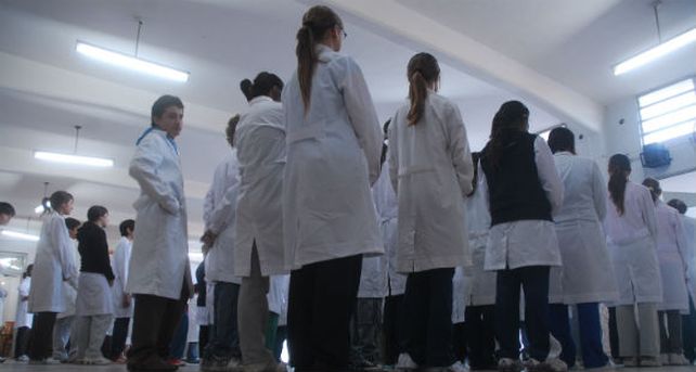 La nueva ministra de Educación garantizó la estabilidad laboral de los docentes
