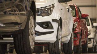 La venta de autos 0km se desplomó en noviembre a nivel mensual e interanual