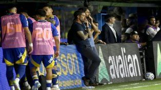 Fernando Gago dio la lista de concentrados con varios regresos.
