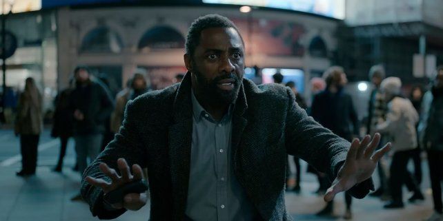 El británico Idris Elba encabeza el elenco como el impulsivo policía John Luther.