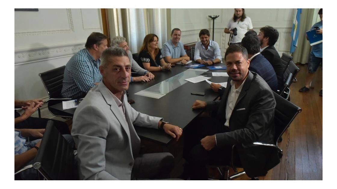 Dirigentes de Newells y Central apostaron por que se ...