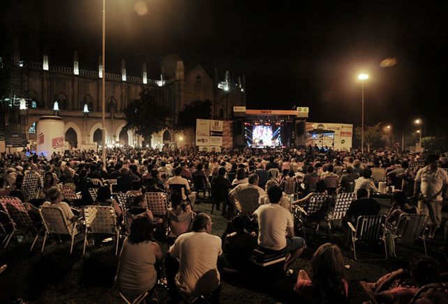Festival de Guadalupe: la Plaza del Folclore se llenó de gente, música y solidaridad