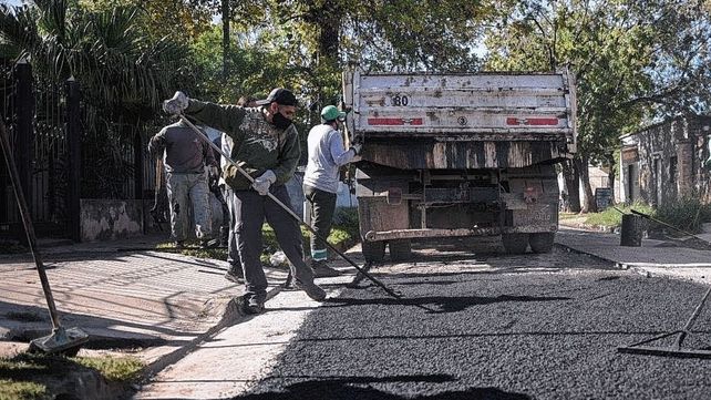 Trabajos de bacheo en la ciudad de Santa Fe