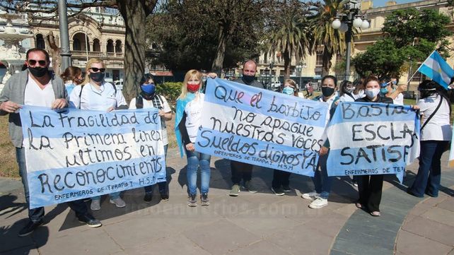 Imágenes de la movilización de trabajadores de Sanidad en Paraná y Concordia
